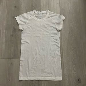 Swiftly tech short sleeve